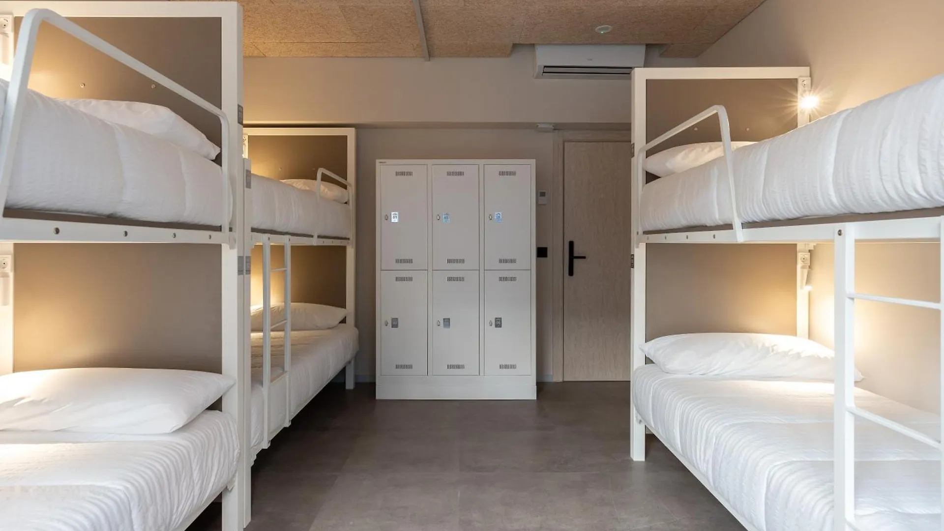 Hostal Lamia Bbk Women Hostel-Solo Mujeres Bilbao España