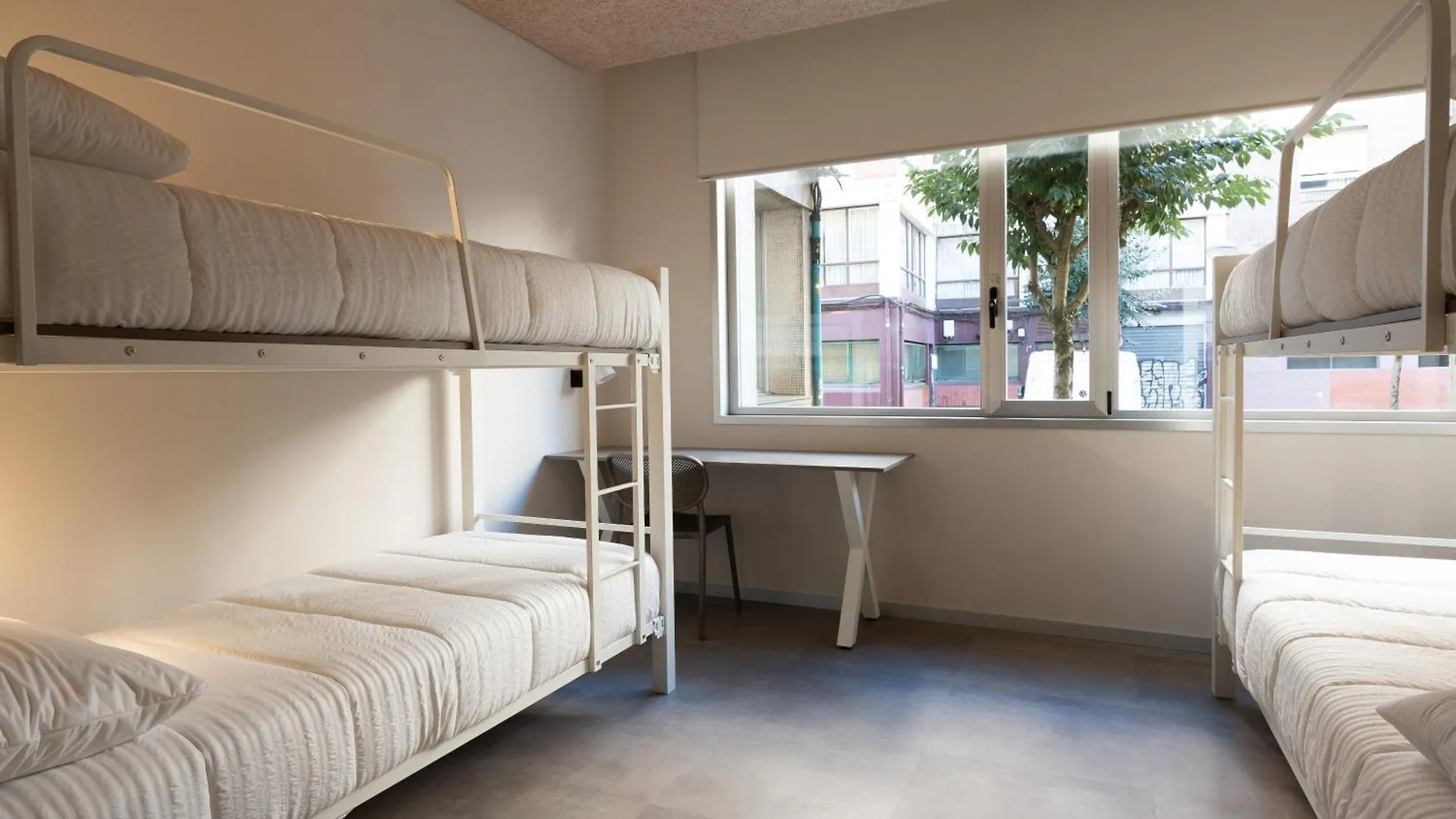 Hostal Lamia Bbk Women Hostel-Solo Mujeres Bilbao España