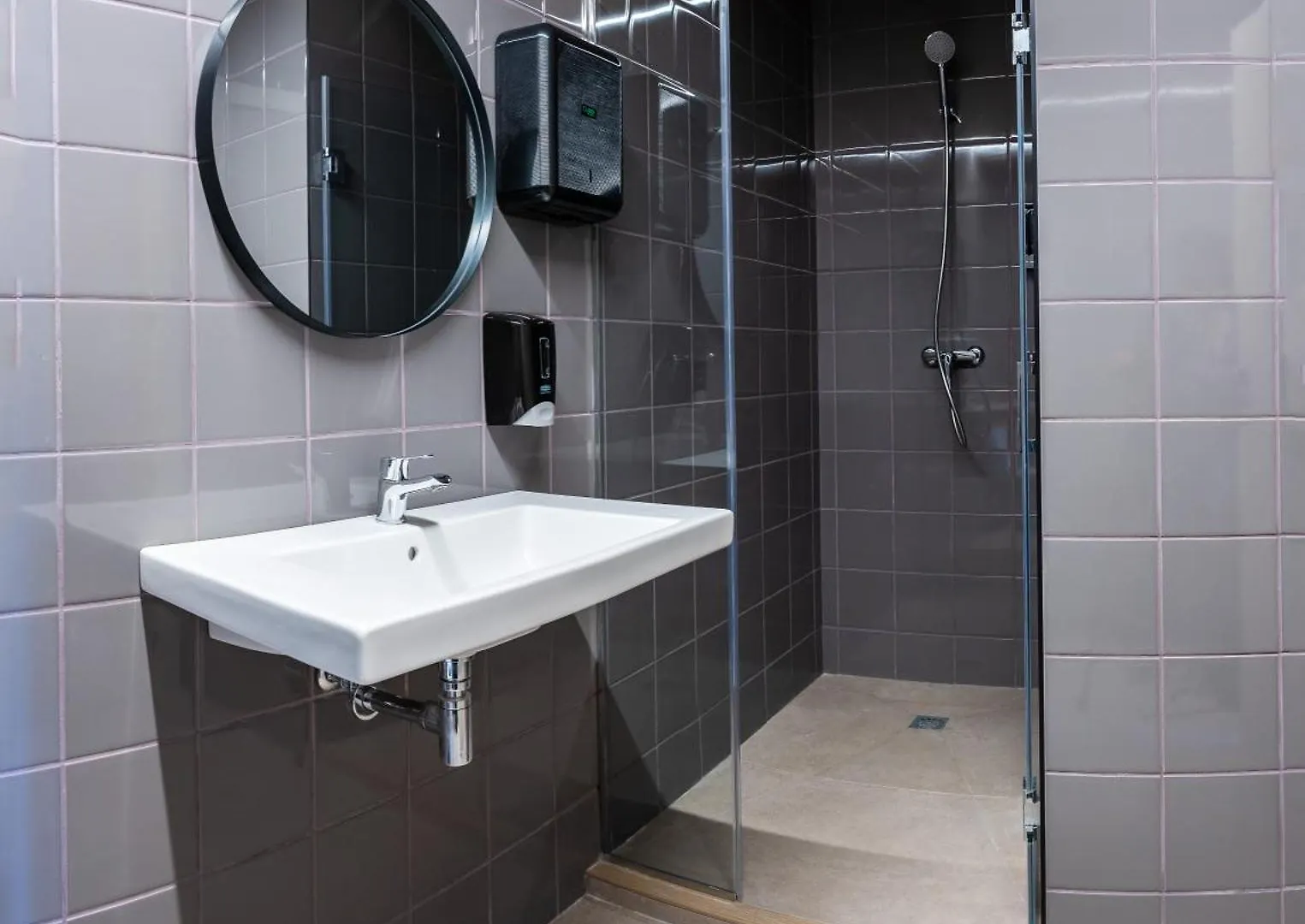 Lamia Bbk Women Hostel-Solo Mujeres Bilbao 0*,