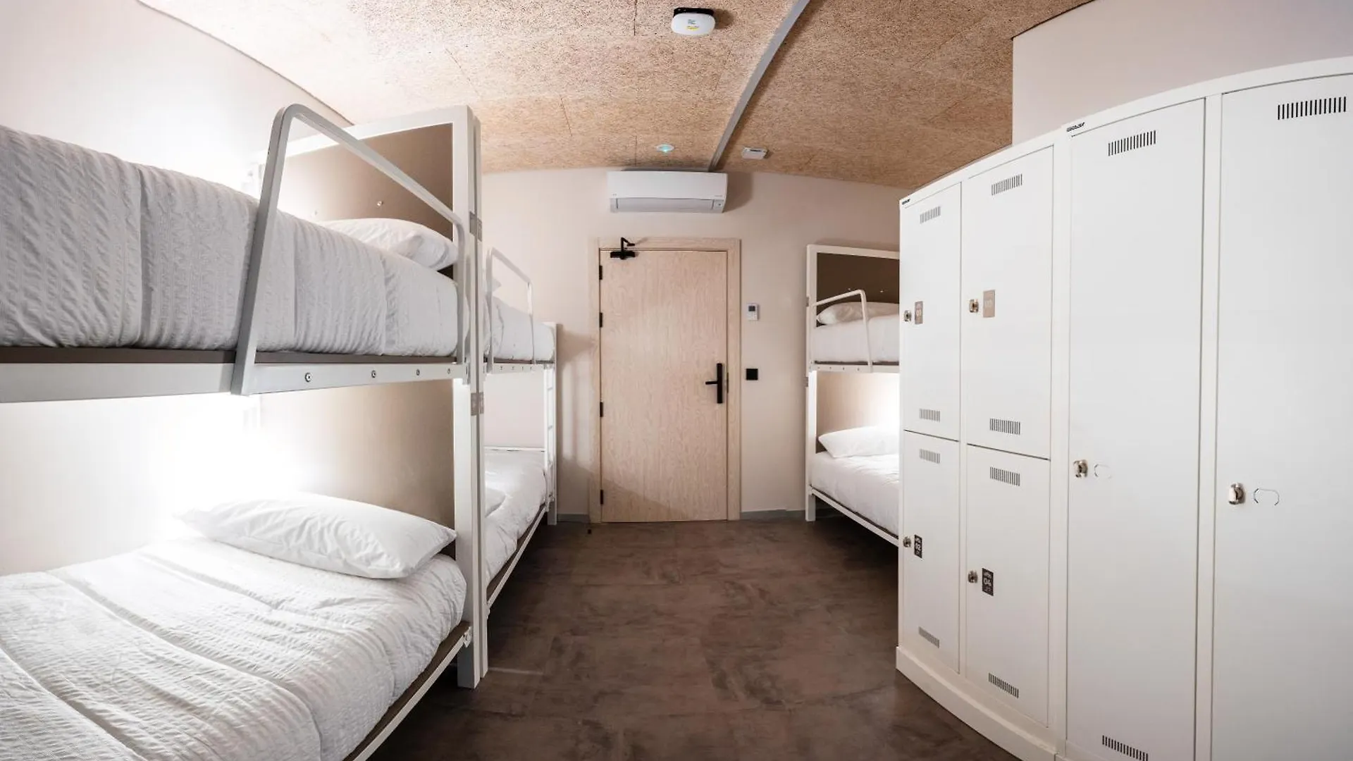 Hostal Lamia Bbk Women Hostel-Solo Mujeres Bilbao